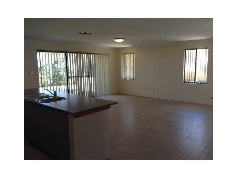 21 Ginsburg Turn, Tapping WA 6065