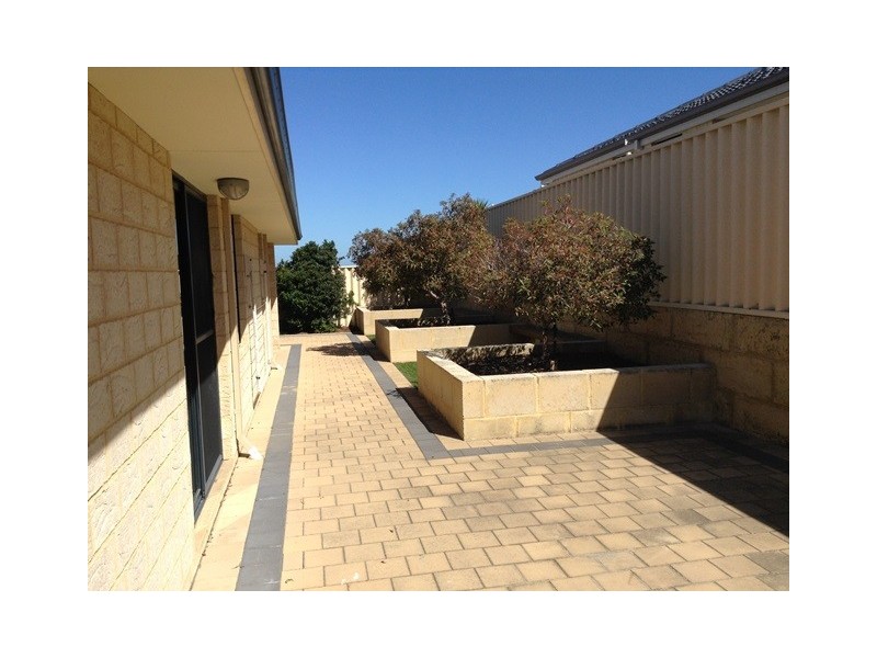 21 Ginsburg Turn, Tapping WA 6065