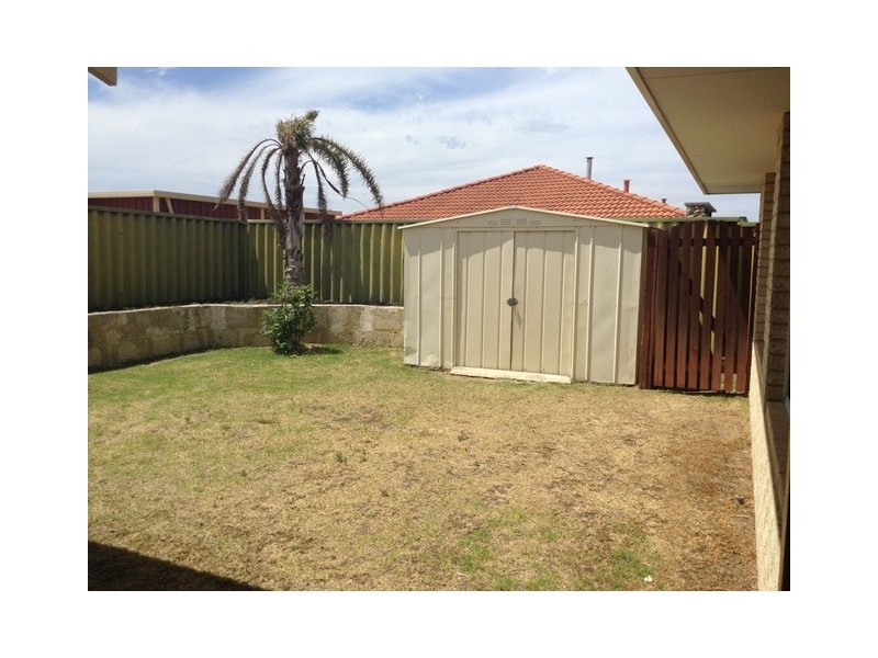 4 Blackbird Glen, Quinns Rocks WA 6030