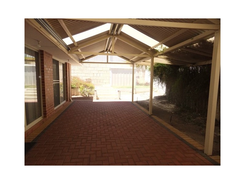 40 James Cook Avenue, Quinns Rocks WA 6030