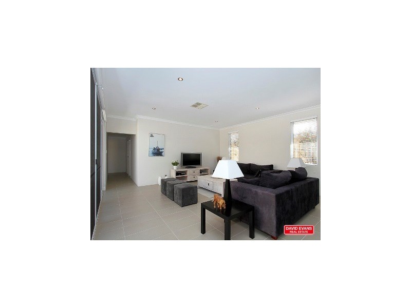 11 Carmathen Avenue, Butler WA 6036