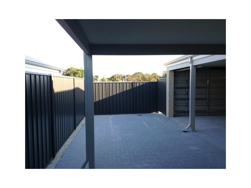 33 SessilIis Road, Banksia Grove WA 6031