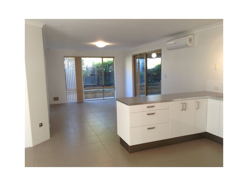 37 Kinbay Entrance, Mindarie WA 6030