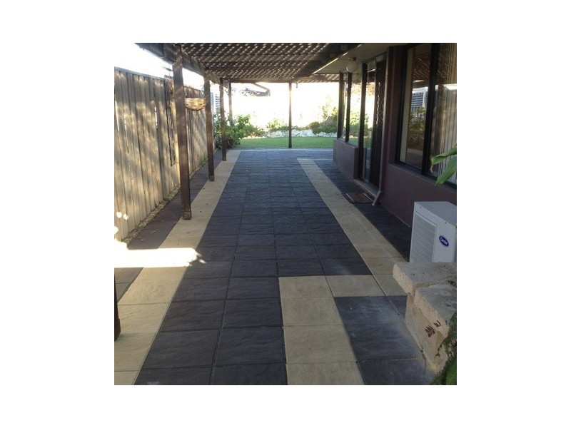 14 Mulgrave Loop, Mindarie WA 6030