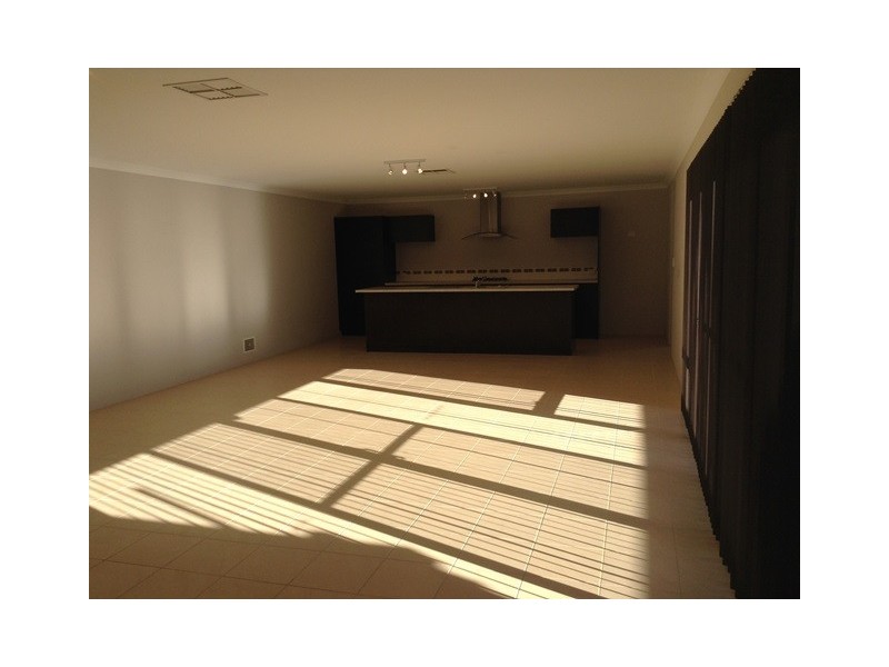 11 Lower Keys Drive, Clarkson WA 6030