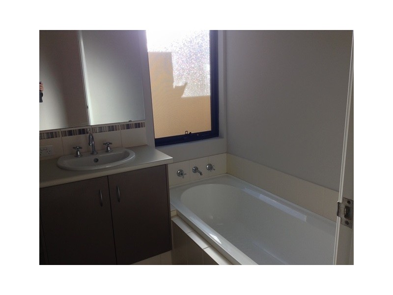 11 Lower Keys Drive, Clarkson WA 6030