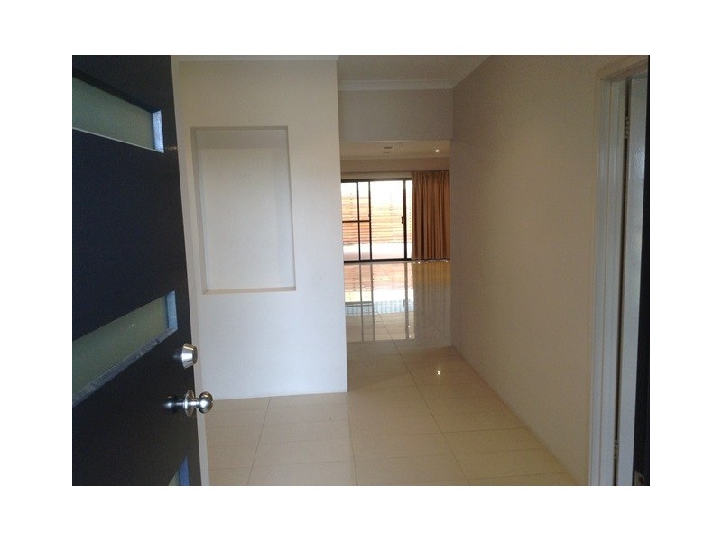 4 Saxicola Road, Banksia Grove WA 6031