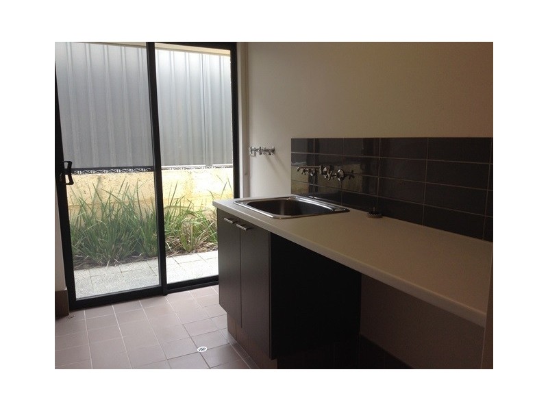 4 Saxicola Road, Banksia Grove WA 6031