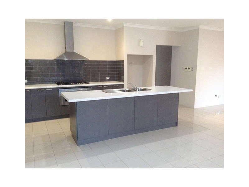 4 Saxicola Road, Banksia Grove WA 6031