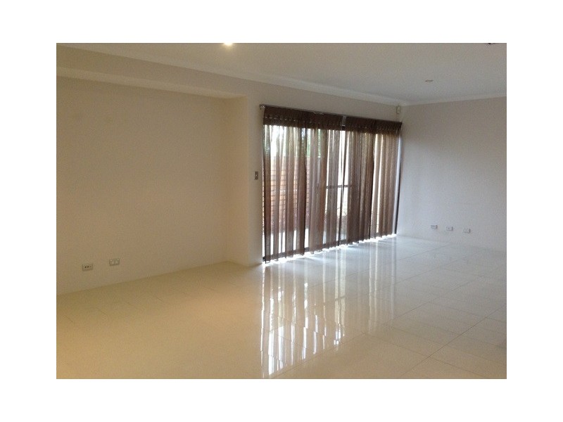 4 Saxicola Road, Banksia Grove WA 6031