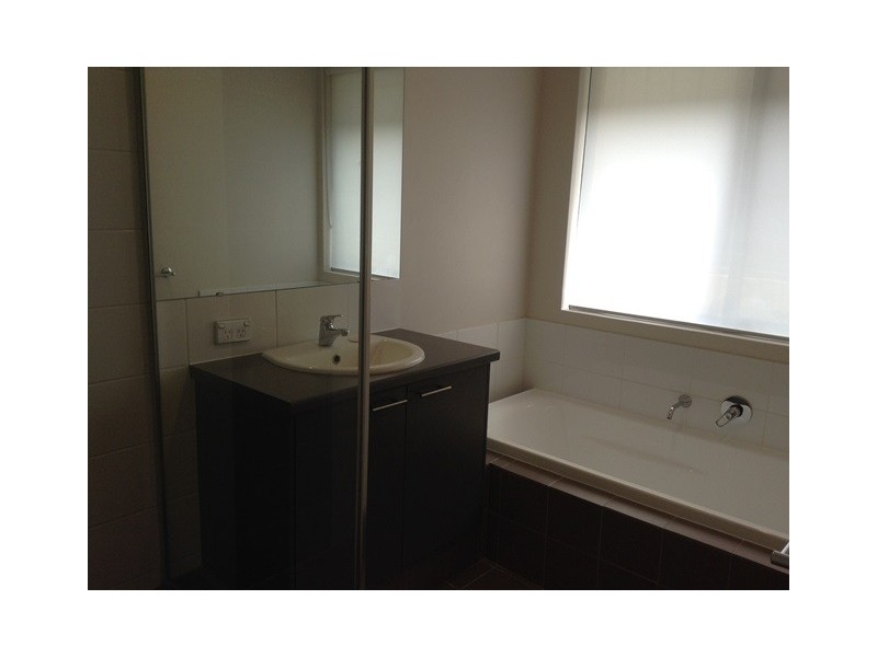 4 Saxicola Road, Banksia Grove WA 6031