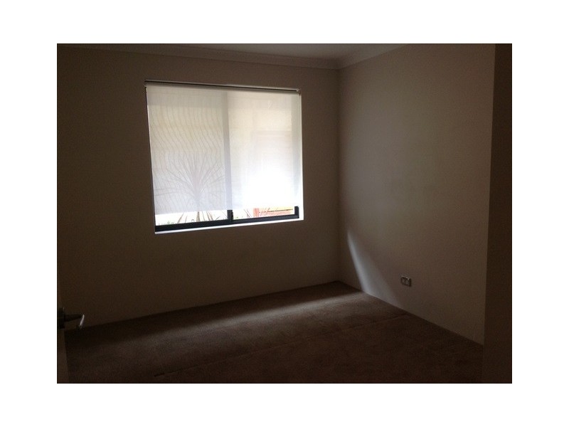 4 Saxicola Road, Banksia Grove WA 6031