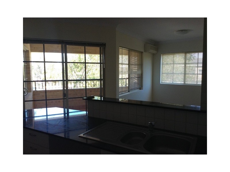 21/2 Plaistow Street, Joondalup WA 6027