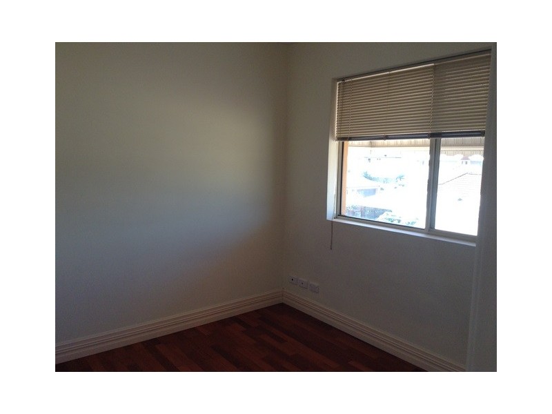 21/2 Plaistow Street, Joondalup WA 6027