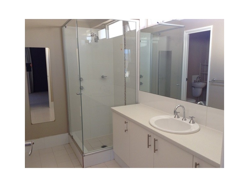 10 Sawtooth Bend, Banksia Grove WA 6031