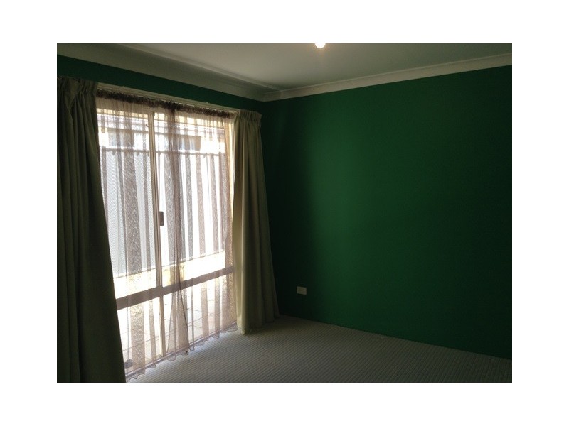 10 Sawtooth Bend, Banksia Grove WA 6031