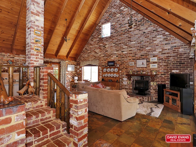 10 Birnam Court, Yanchep WA 6035