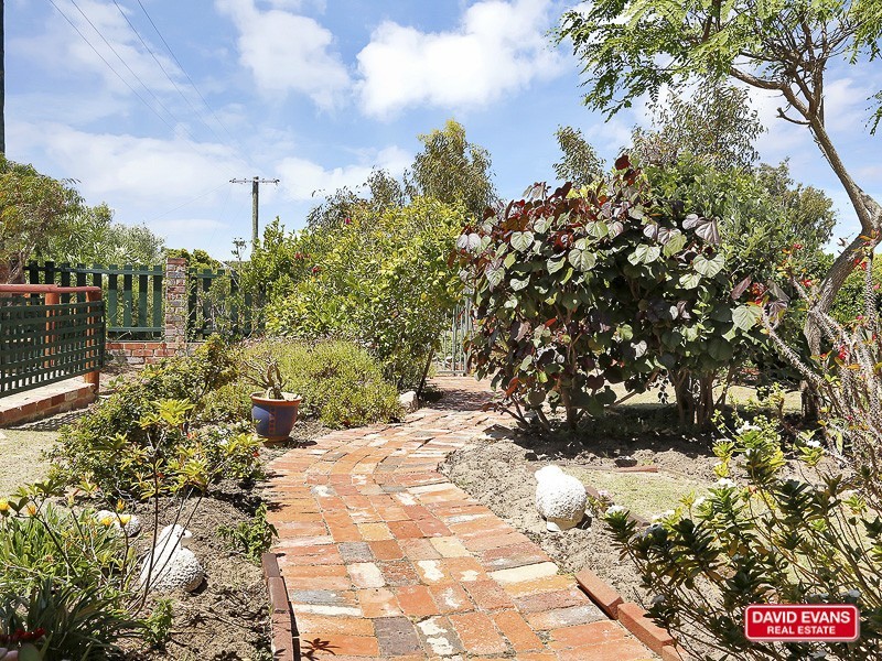 10 Birnam Court, Yanchep WA 6035