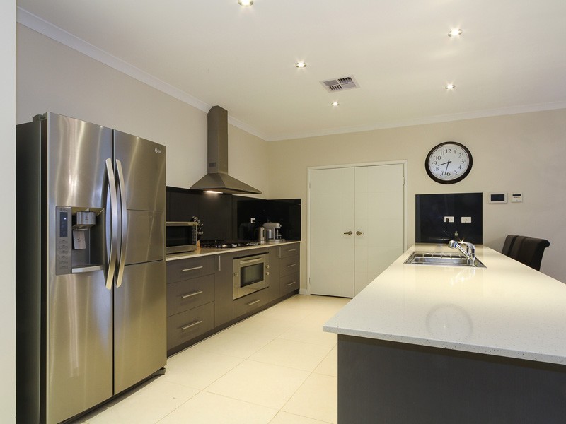 61 Leeway Loop, Alkimos WA 6038