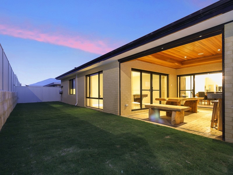 61 Leeway Loop, Alkimos WA 6038