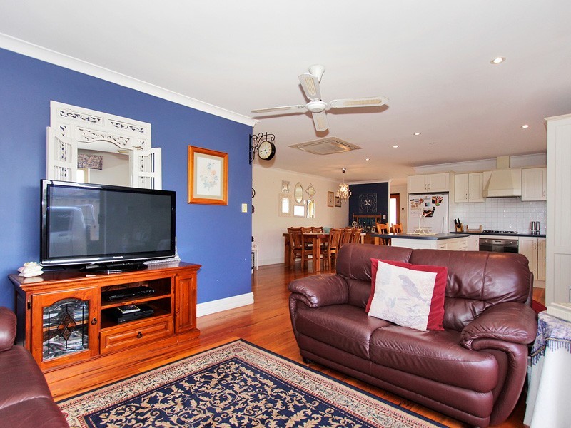 23 Kyara Ct, Clarkson WA 6030