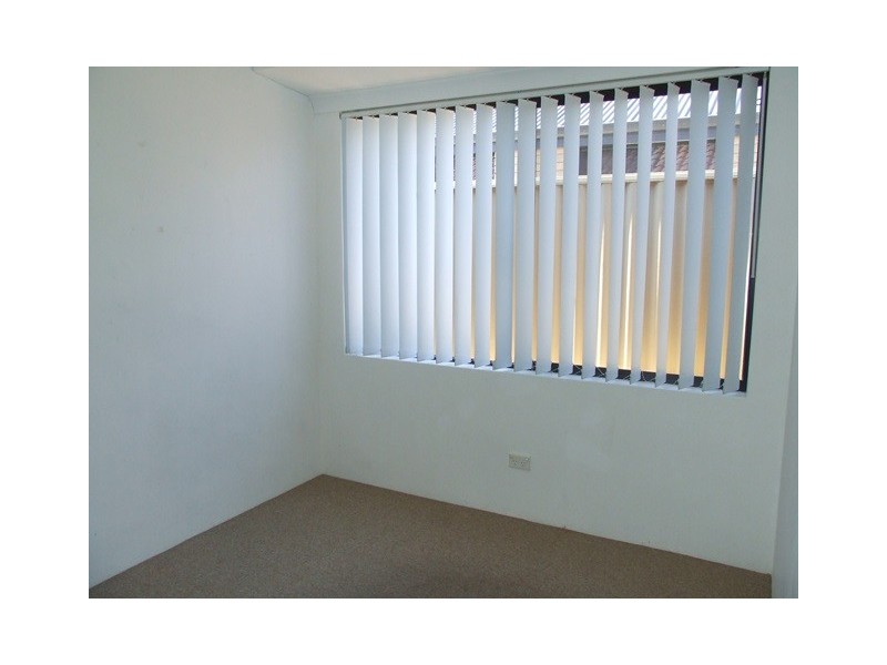 4 Prenton Street, Butler WA 6036