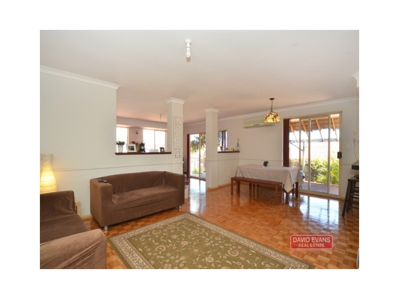 72 Stonehaven Parade, Kinross WA 6028