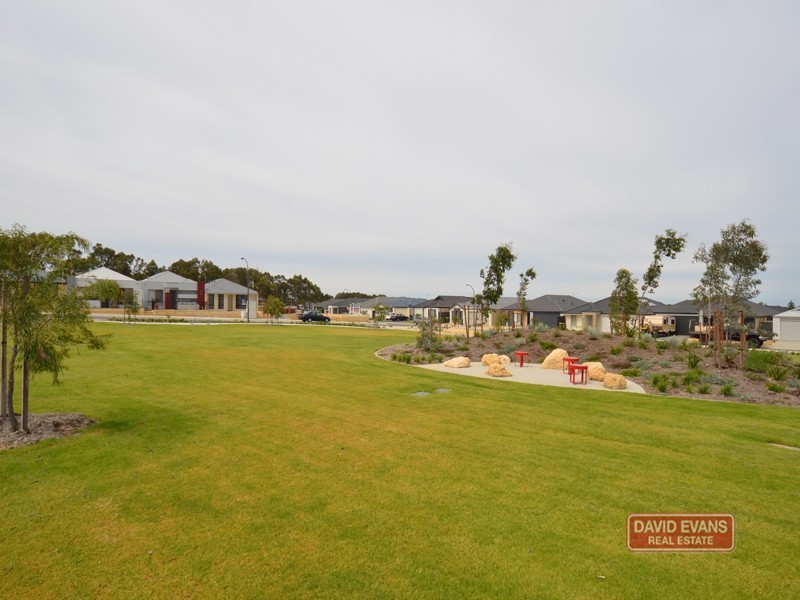 37 Dunk Street, Yanchep WA 6035