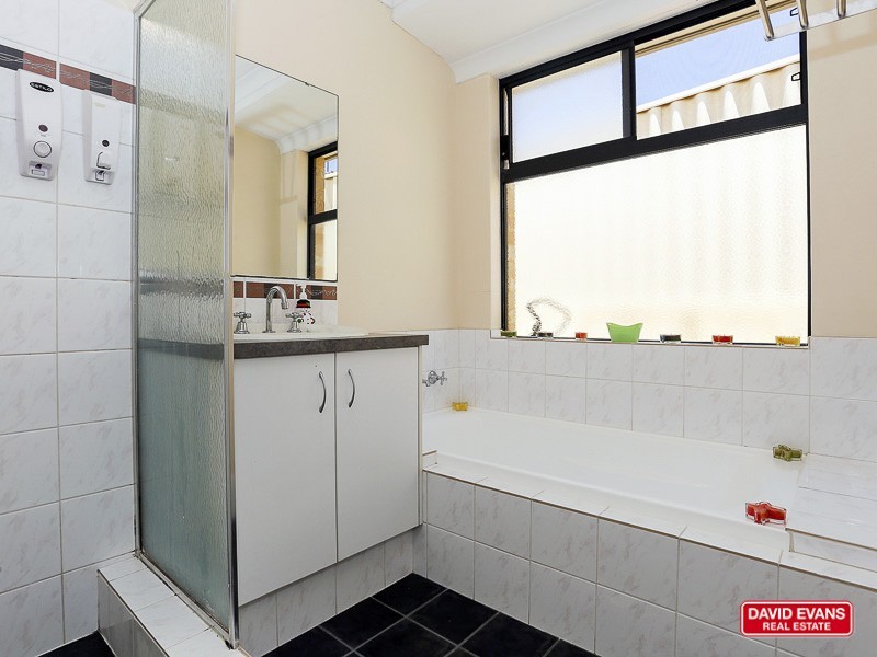 109 Hinchinbrook Avenue, Ridgewood WA 6030