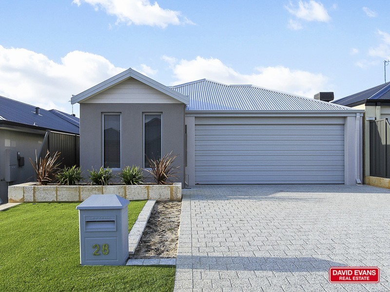 28 LESCHENAULT LOOP, Banksia Grove WA 6031