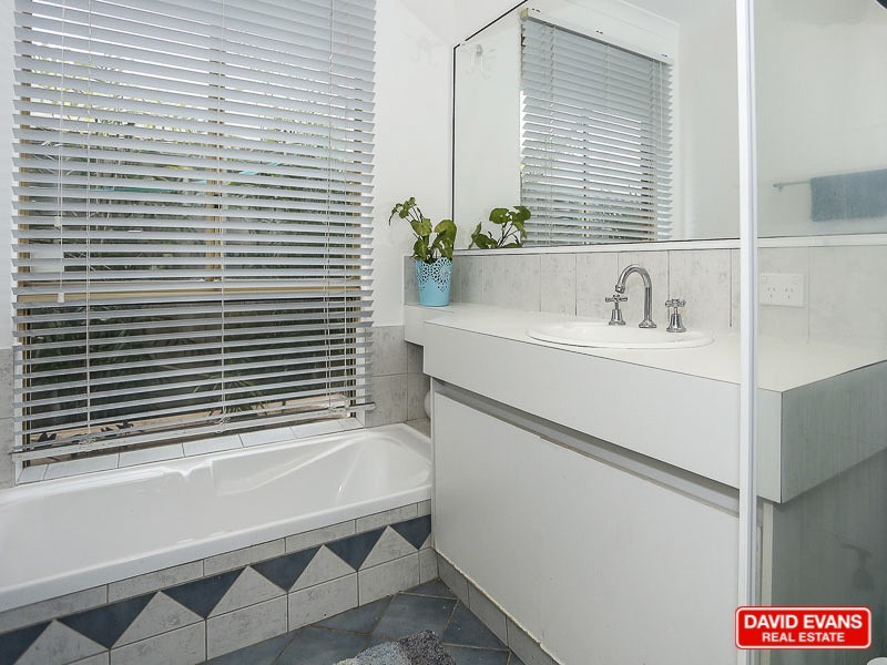 18 Nerang Mews, Merriwa WA 6030