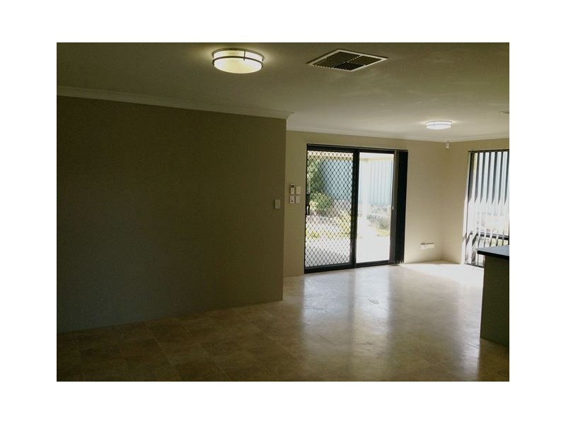 111 Seagrove Blvd, Merriwa WA 6030