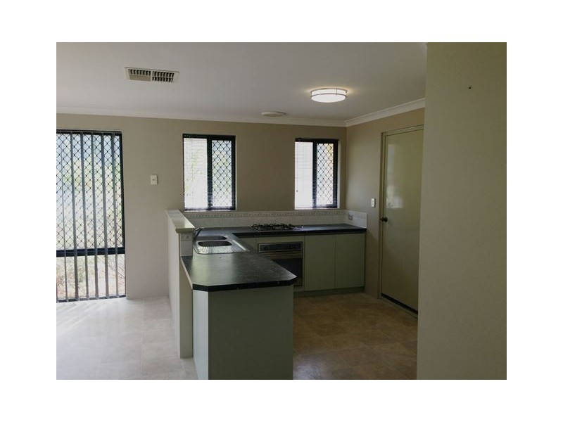 111 Seagrove Blvd, Merriwa WA 6030