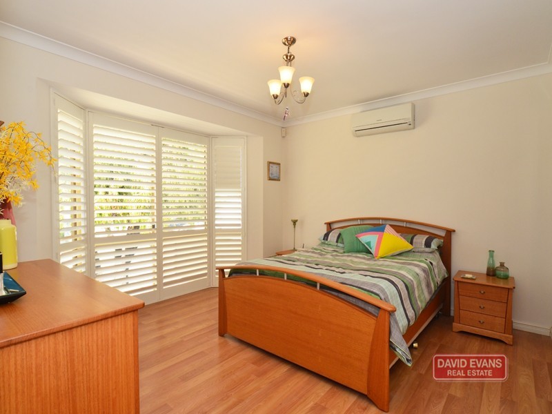17 Gunida Street, Mullaloo WA 6027