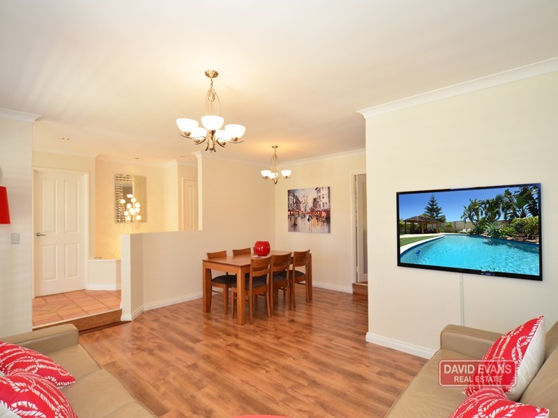 17 Gunida Street, Mullaloo WA 6027