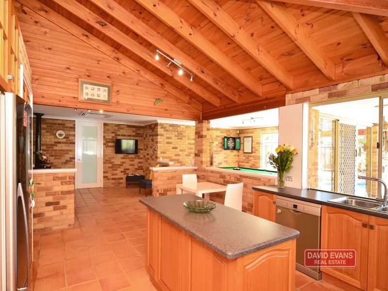 17 Gunida Street, Mullaloo WA 6027