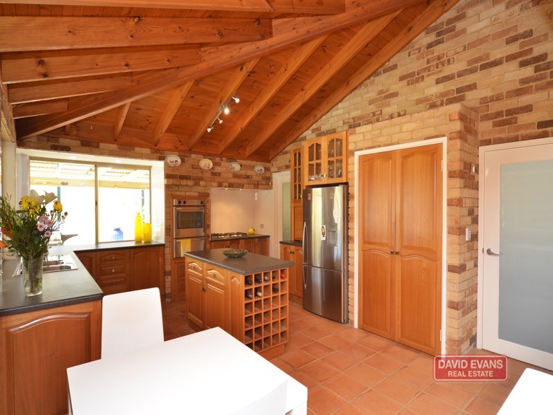 17 Gunida Street, Mullaloo WA 6027