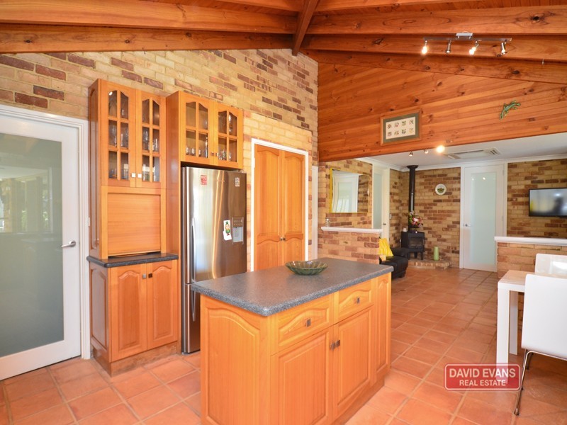 17 Gunida Street, Mullaloo WA 6027