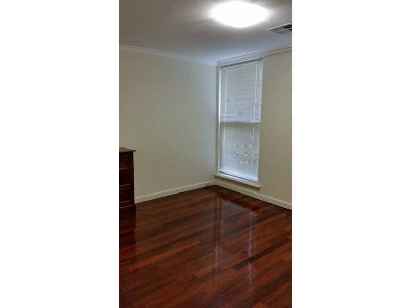 19 Roebuck Drive, Salter Point WA 6152