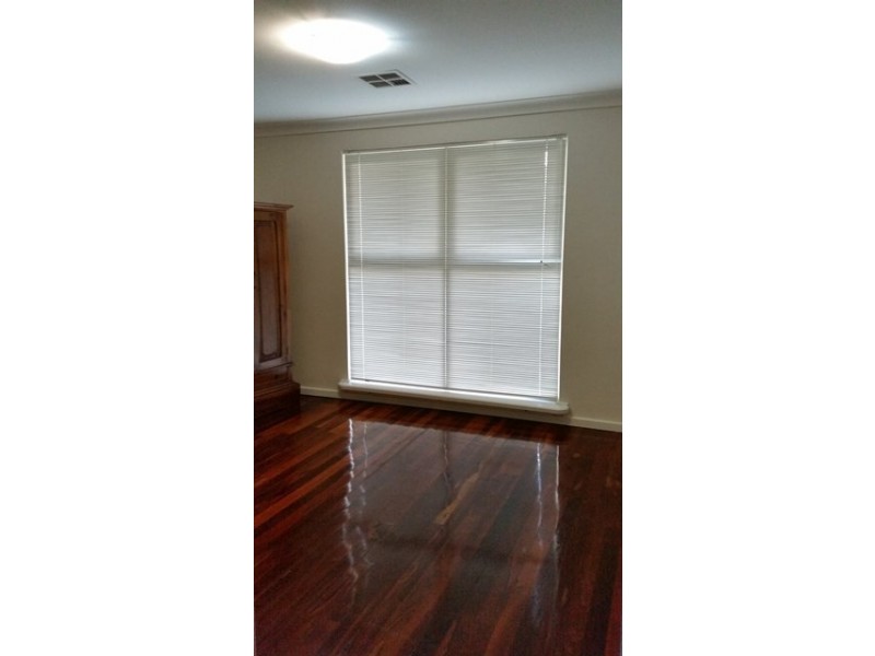 19 Roebuck Drive, Salter Point WA 6152