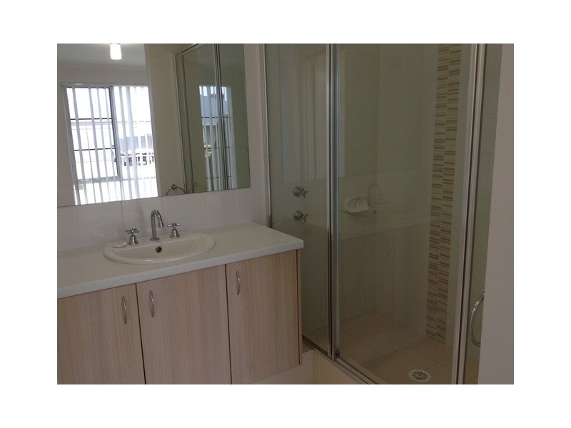 17 Dillwynia Bend, Banksia Grove WA 6031