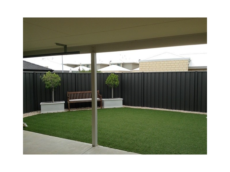 17 Dillwynia Bend, Banksia Grove WA 6031