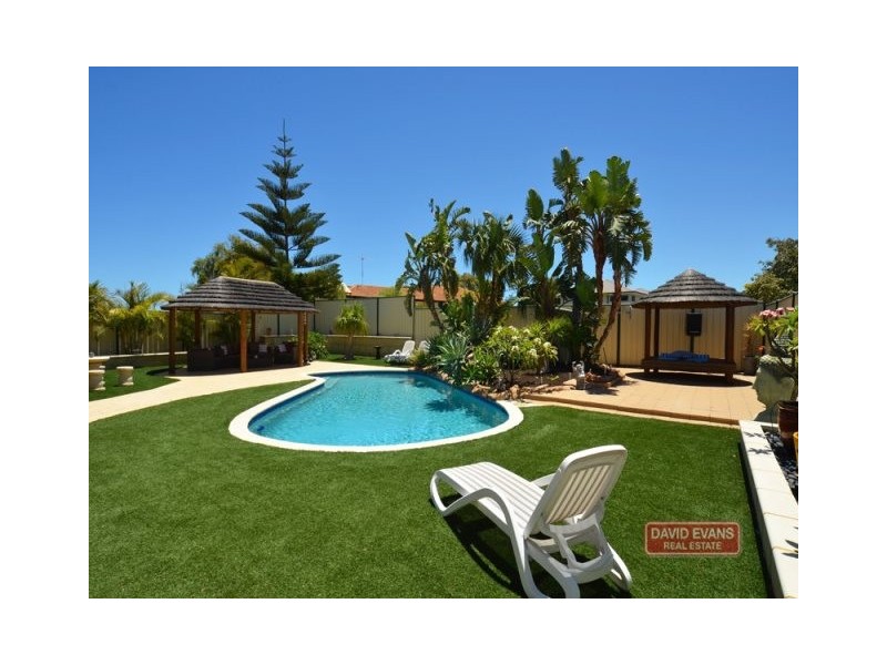 17 Gunida Street, Mullaloo WA 6027