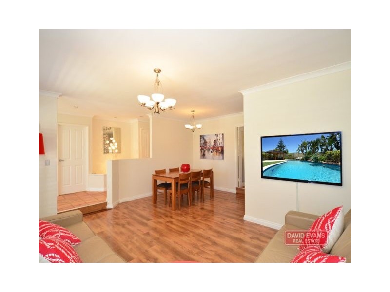 17 Gunida Street, Mullaloo WA 6027