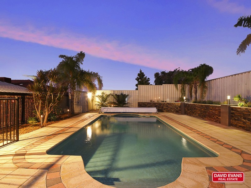 12 Dilkera Place, Quinns Rocks WA 6030