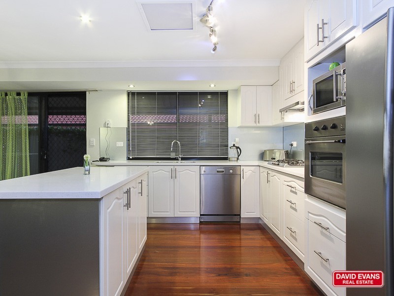 12 Dilkera Place, Quinns Rocks WA 6030