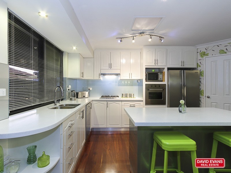 12 Dilkera Place, Quinns Rocks WA 6030