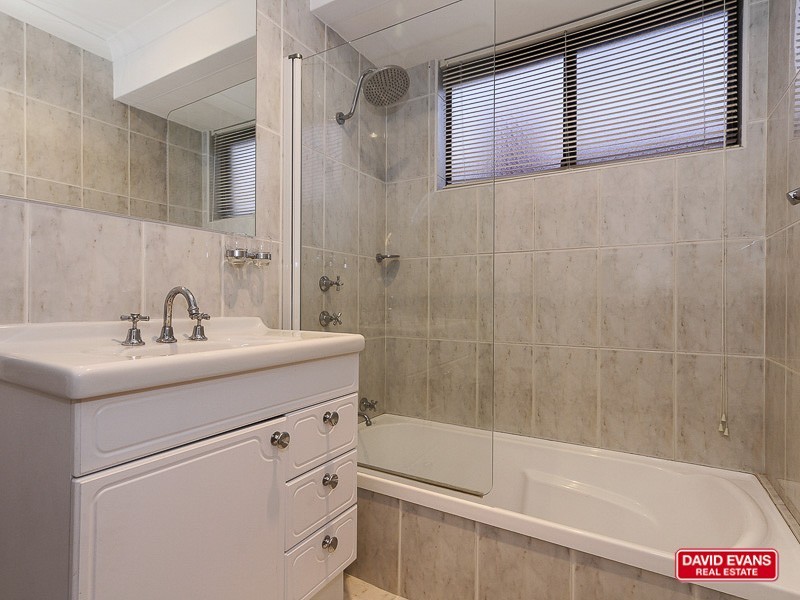 12 Dilkera Place, Quinns Rocks WA 6030