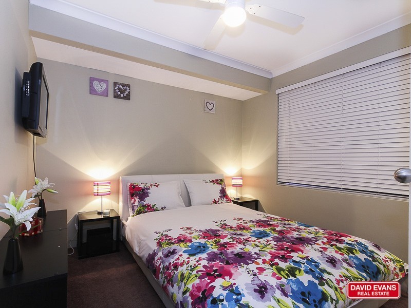 12 Dilkera Place, Quinns Rocks WA 6030