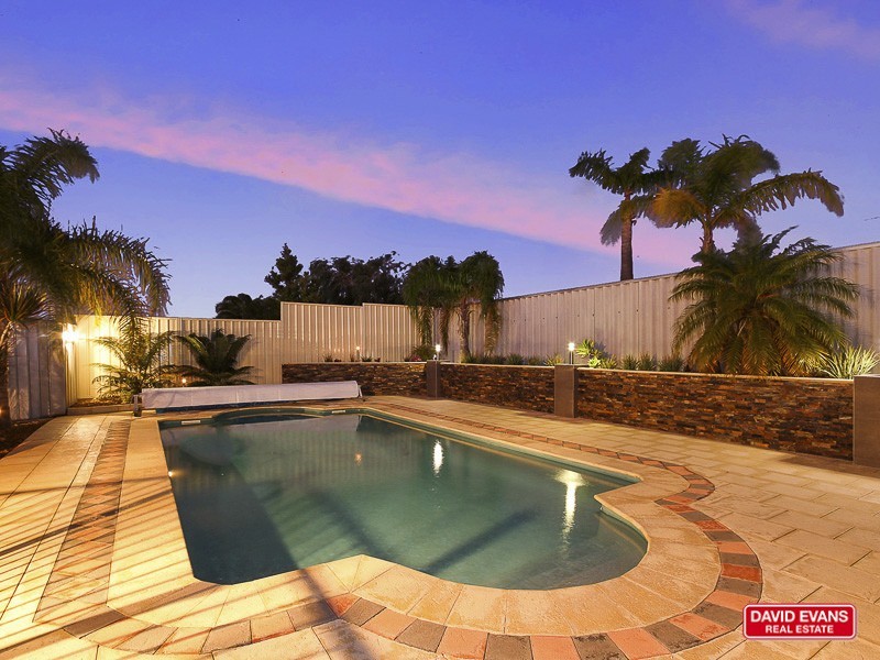 12 Dilkera Place, Quinns Rocks WA 6030